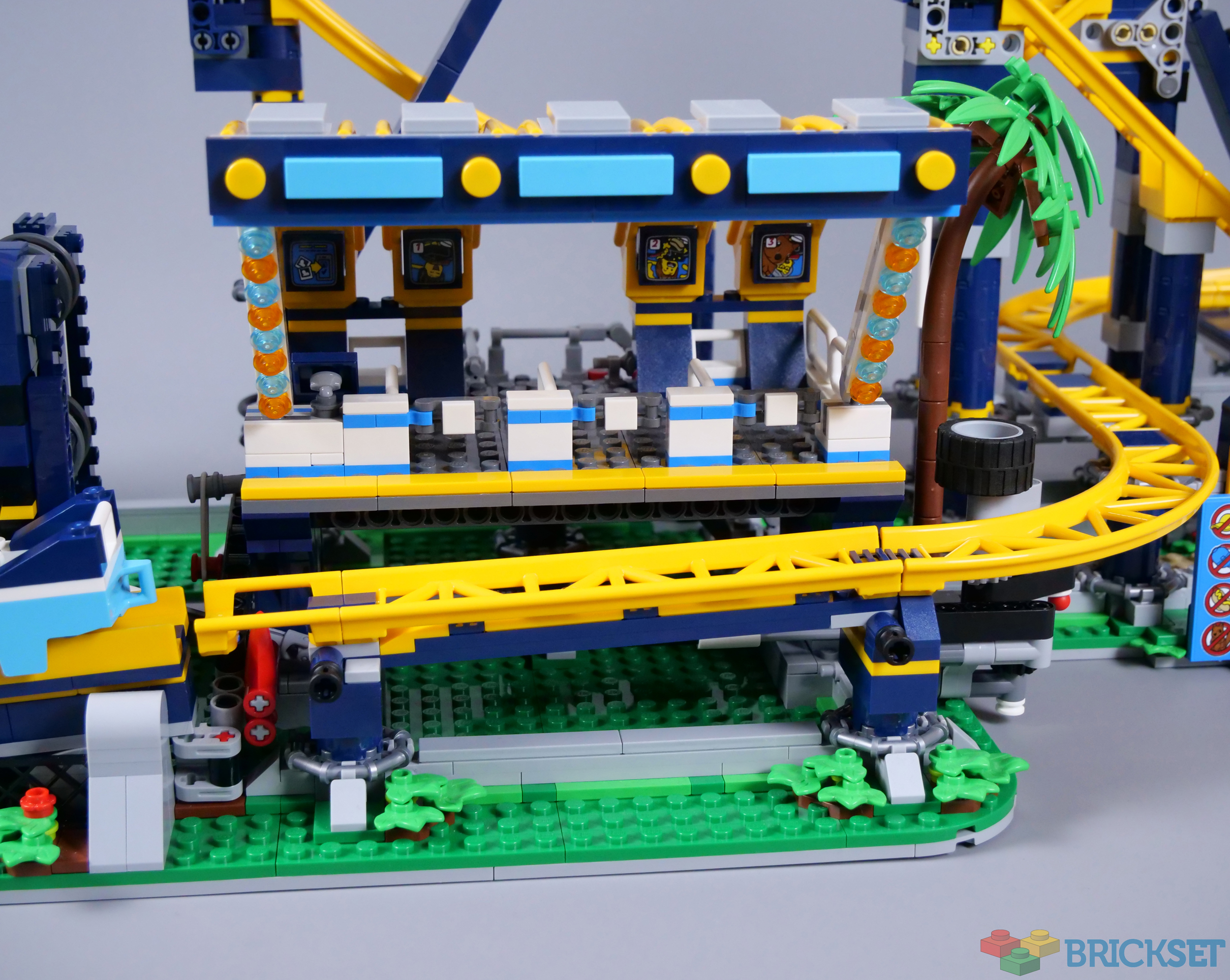 LEGO 10303 Loop Coaster review Brickset